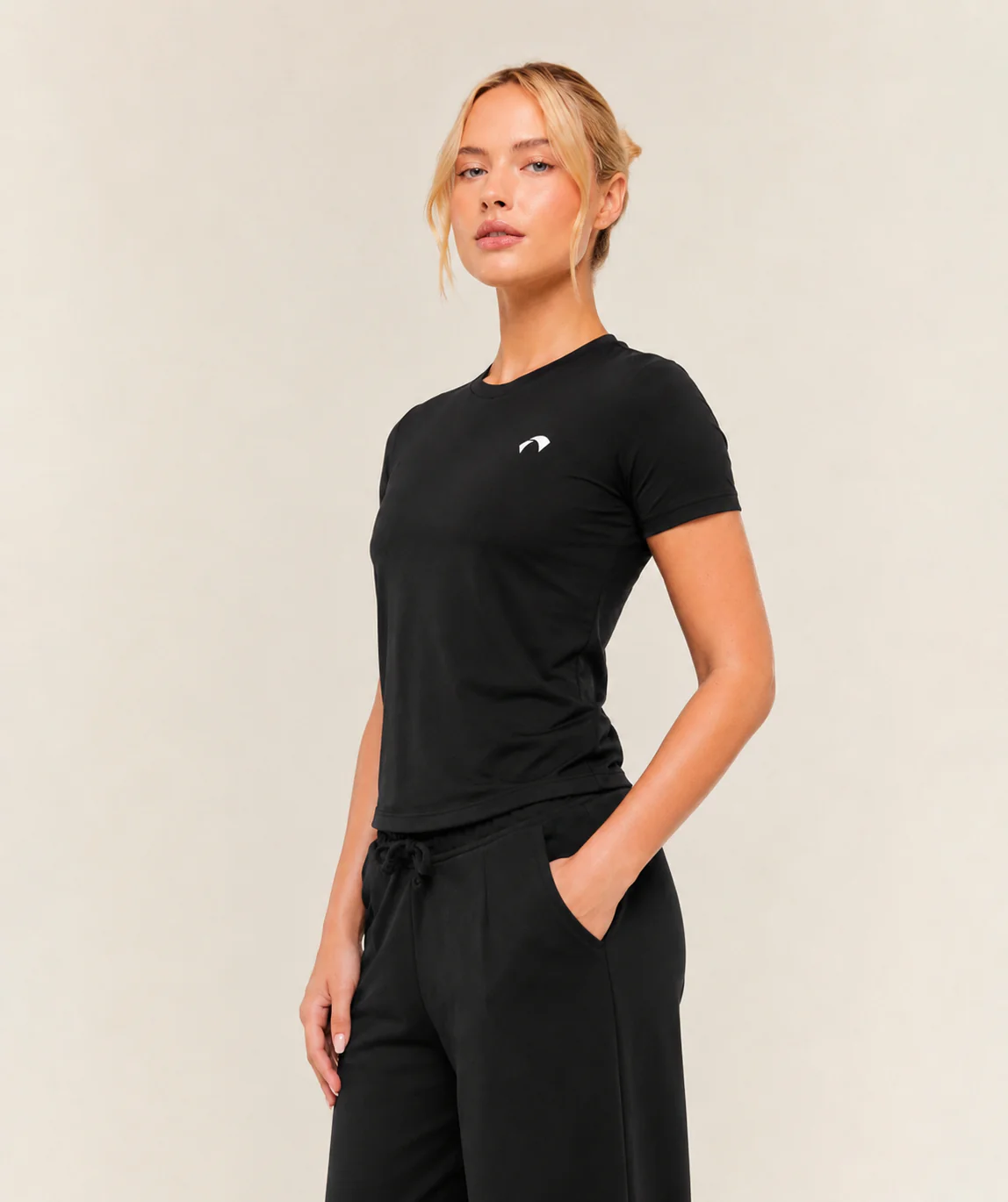 MOTO Signature Tee - Female side